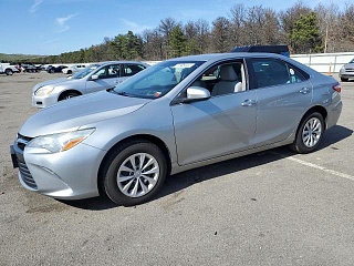 TOYOTA CAMRY LE 2016