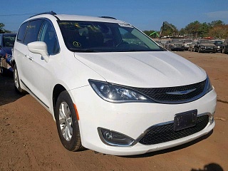 CHRYSLER PACIFICA TOURING L 2018
