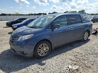 TOYOTA SIENNA XLE 2015
