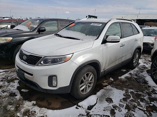 KIA SORENTO LX 2014