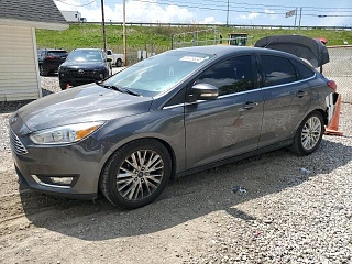 FORD FOCUS TITANIUM 2015