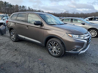 MITSUBISHI OUTLANDER ES 2016