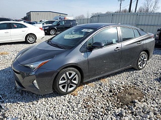 TOYOTA PRIUS 2016