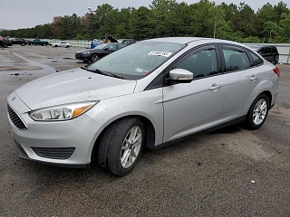 FORD FOCUS SE 2015
