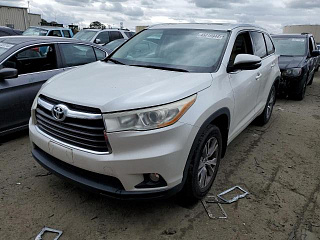 TOYOTA HIGHLANDER XLE 2014