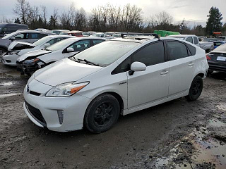 TOYOTA PRIUS 2014