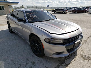 DODGE CHARGER SXT 2018