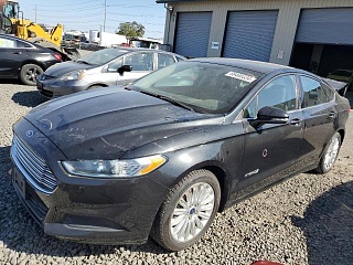 FORD FUSION SE HYBRID 2015