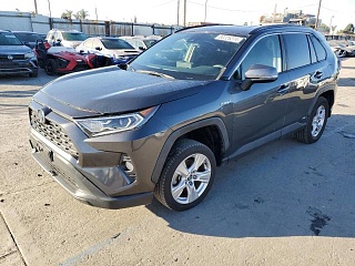 TOYOTA RAV4 XLE 2021