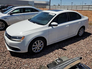 VOLKSWAGEN JETTA SE 2014