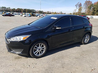 FORD FOCUS SE 2017