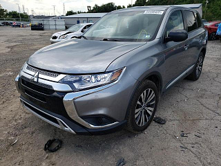 MITSUBISHI OUTLANDER SE 2019