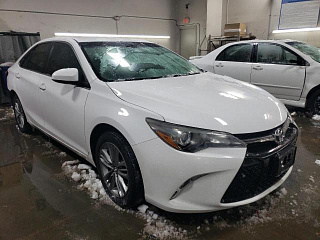 TOYOTA CAMRY LE 2015