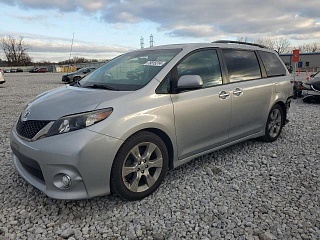 TOYOTA SIENNA SPORT 2014