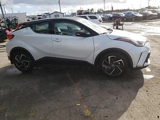 TOYOTA C-HR XLE 2022