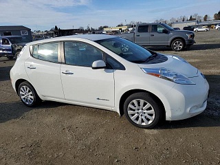 NISSAN LEAF S 2017