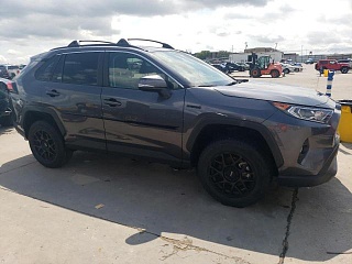 TOYOTA RAV4 XLE 2021