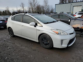 TOYOTA PRIUS 2014