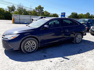 TOYOTA CAMRY LE 2017