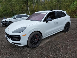 PORSCHE CAYENNE GTS 2022