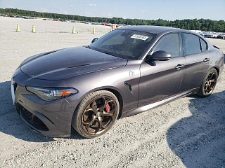ALFA ROMEO GIULIA QUADRIFOGLIO 2017