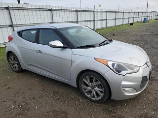 HYUNDAI VELOSTER 2016