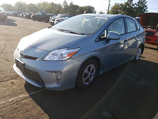 TOYOTA PRIUS 2014