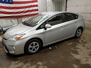 TOYOTA PRIUS 2015