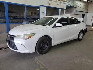 TOYOTA CAMRY LE 2015