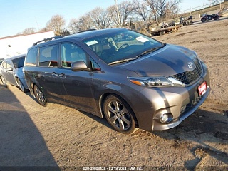 TOYOTA SIENNA SE PREMIUM 2017