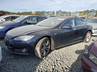 TESLA MODEL S 2014