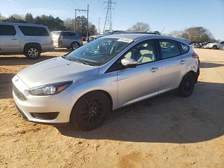 FORD FOCUS SE 2017