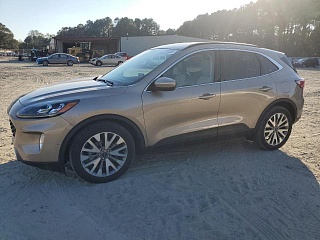 FORD ESCAPE TITANIUM 2021