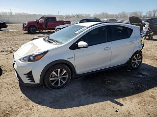 TOYOTA PRIUS C 2018