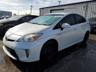 TOYOTA PRIUS 2014