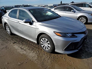 TOYOTA CAMRY LE 2021