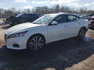NISSAN ALTIMA PLATINUM 2020