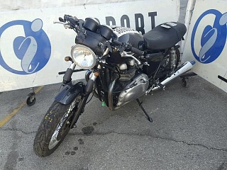 TRIUMPH MOTORCYCLE THRUXTON 2015