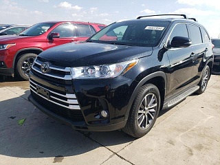 TOYOTA HIGHLANDER SE 2019
