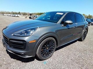 PORSCHE CAYENNE GTS 2021