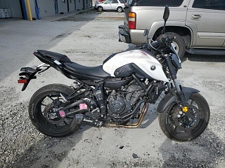YAMAHA MT07 2022