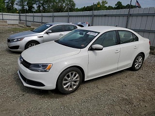 VOLKSWAGEN JETTA SE 2014