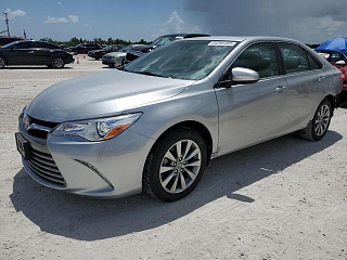 TOYOTA CAMRY LE 2017