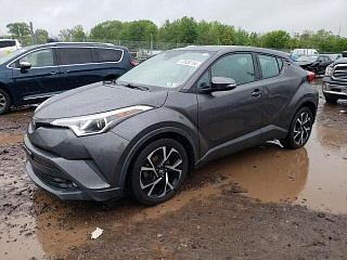 TOYOTA C-HR XLE 2017