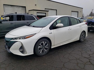 TOYOTA PRIUS PRIME 2018