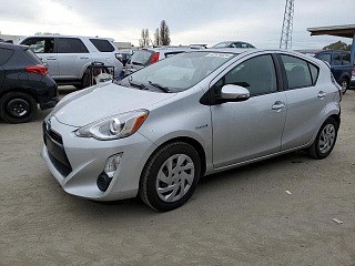 TOYOTA PRIUS C 2015