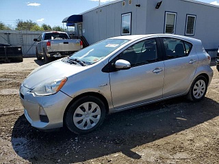 TOYOTA PRIUS C 2014