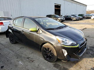 TOYOTA PRIUS C 2016