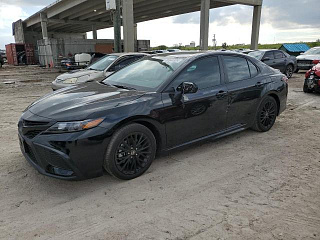 TOYOTA CAMRY NIGHT SHADE 2021