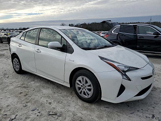 TOYOTA PRIUS 2016